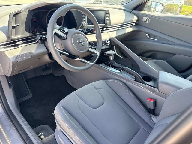 Used 2023 Hyundai Elantra SEL image 24