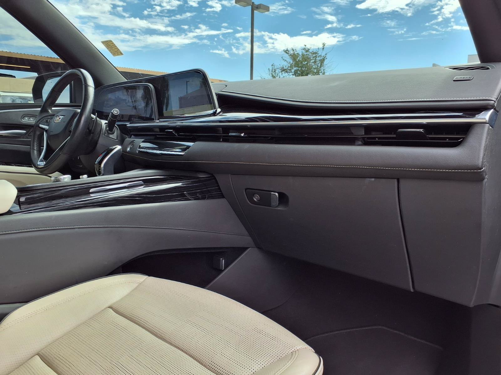 Used 2021 Cadillac Escalade Sport AWD/4WD image 10