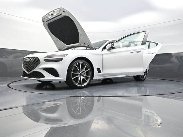 Used 2025 Genesis G70 2.5T RWD image 31