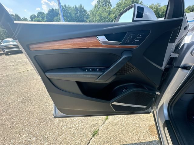 Used 2023 Audi Q5 2.0T Premium Plus w/ Premium Plus Package AWD/4WD image 25