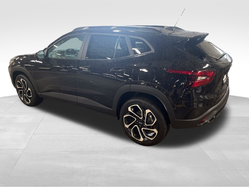 New 2026 Chevrolet Trax RS w/ Driver Confidence Package FWD image 3