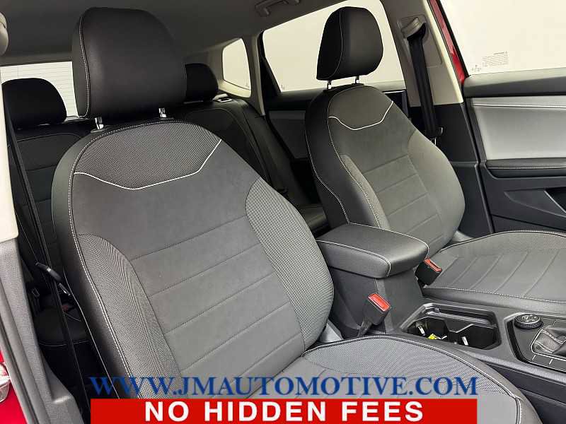 Used 2024 Volkswagen Taos SE w/ Black Wheel Plus Package image 20