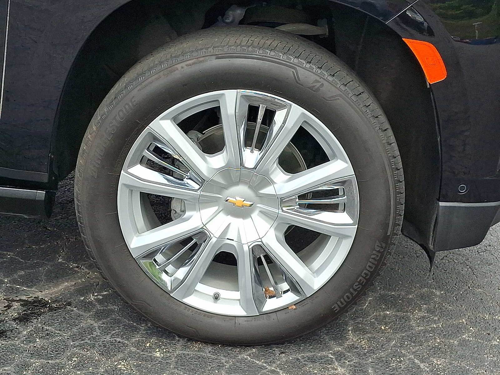 Used 2024 Chevrolet Tahoe High Country w/ Advanced Technology Package AWD/4WD image 8