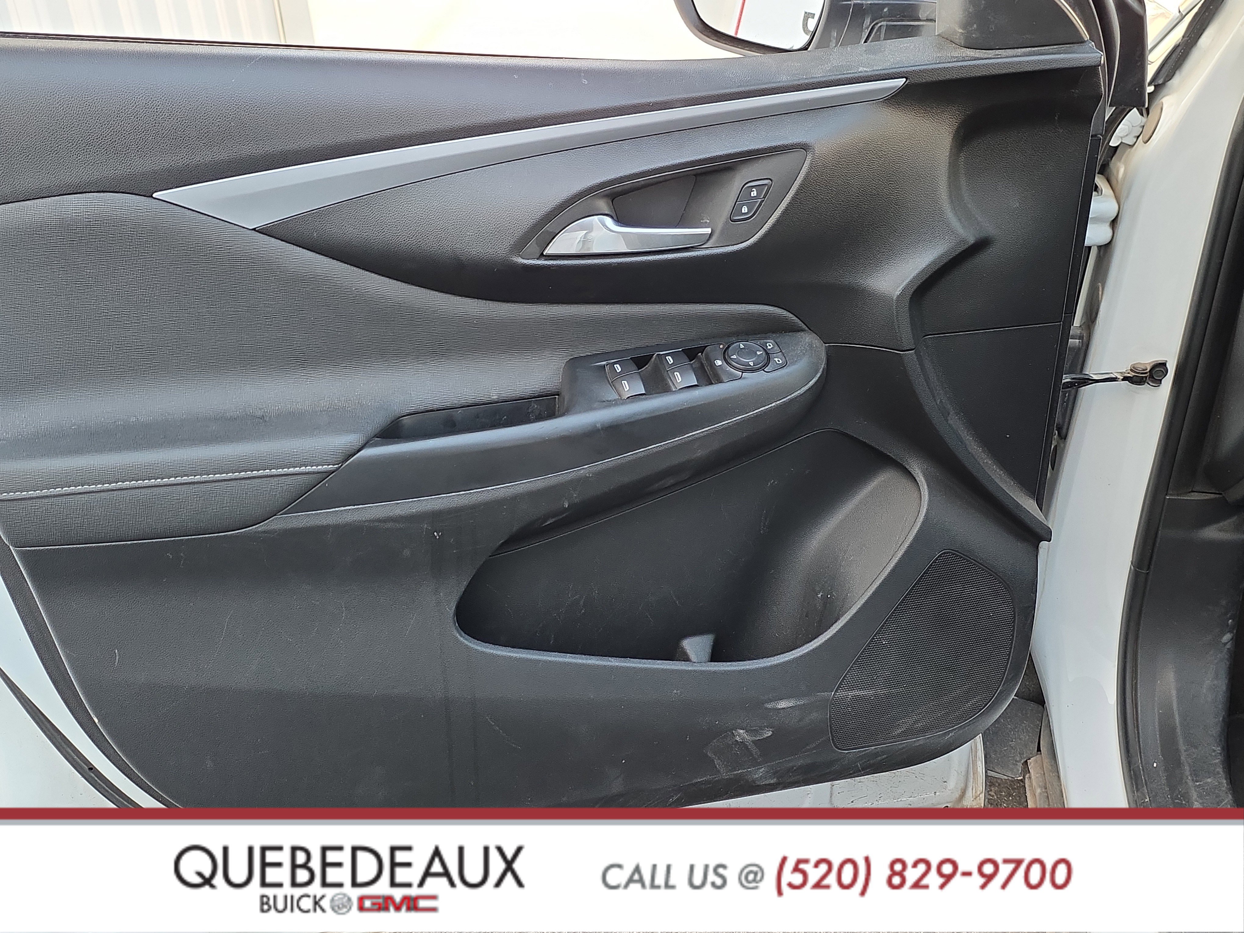Used 2024 Buick Envista Preferred w/ Advanced Safety Package image 9