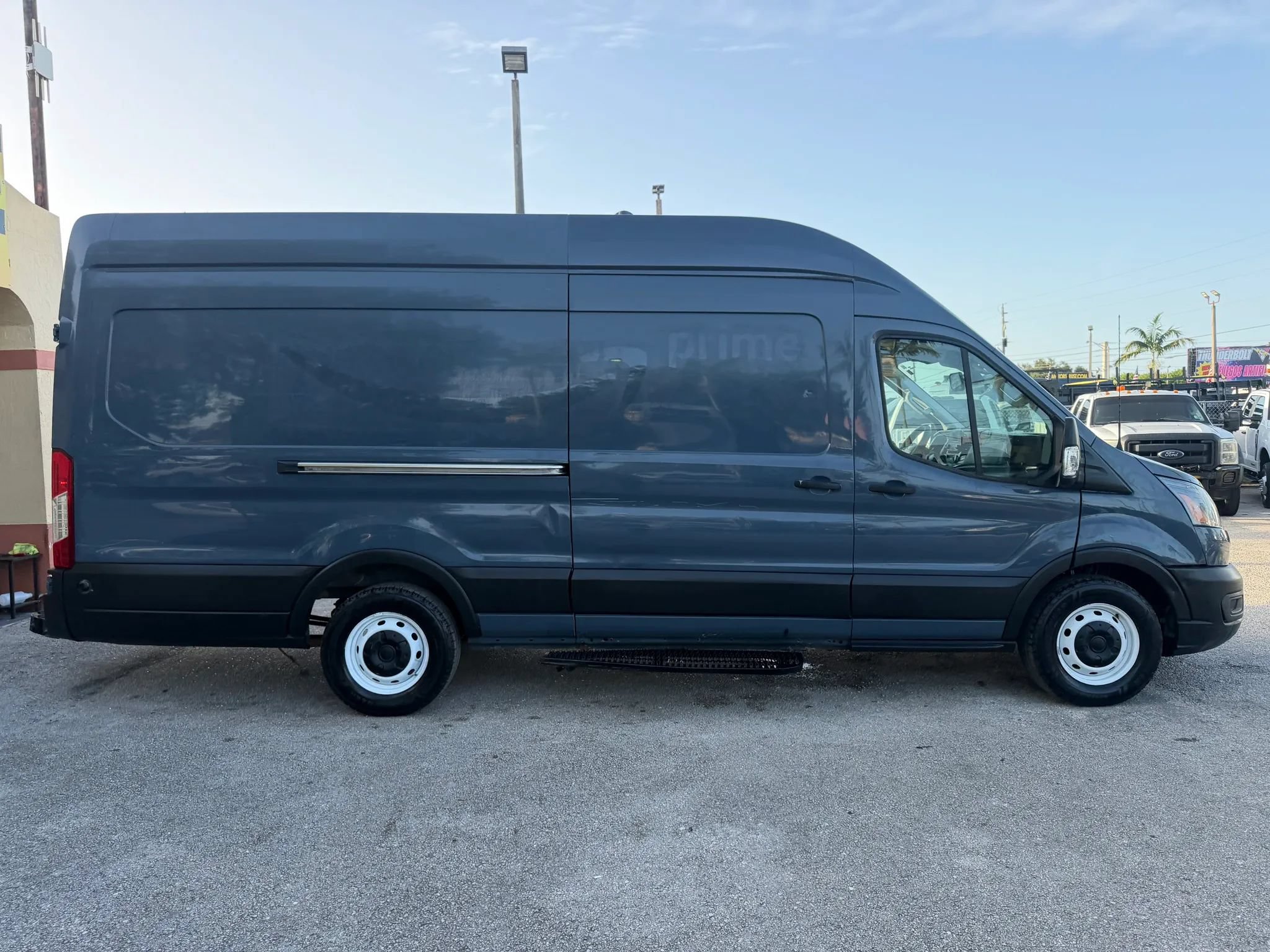 Used 2020 Ford Transit 250 148 High Roof Extended RWD image 7