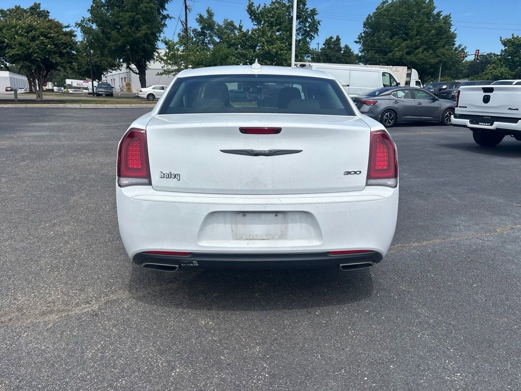 Used 2023 Chrysler 300 Touring w/ Sport Appearance Package RWD image 6