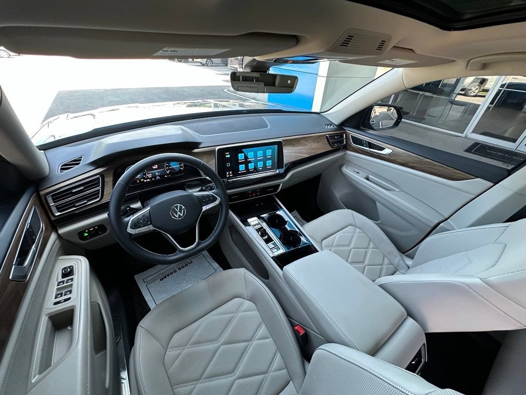 Used 2024 Volkswagen Atlas SE FWD image 30