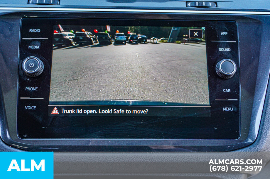 Used 2021 Volkswagen Tiguan SE w/ Panoramic Sunroof Package FWD image 36