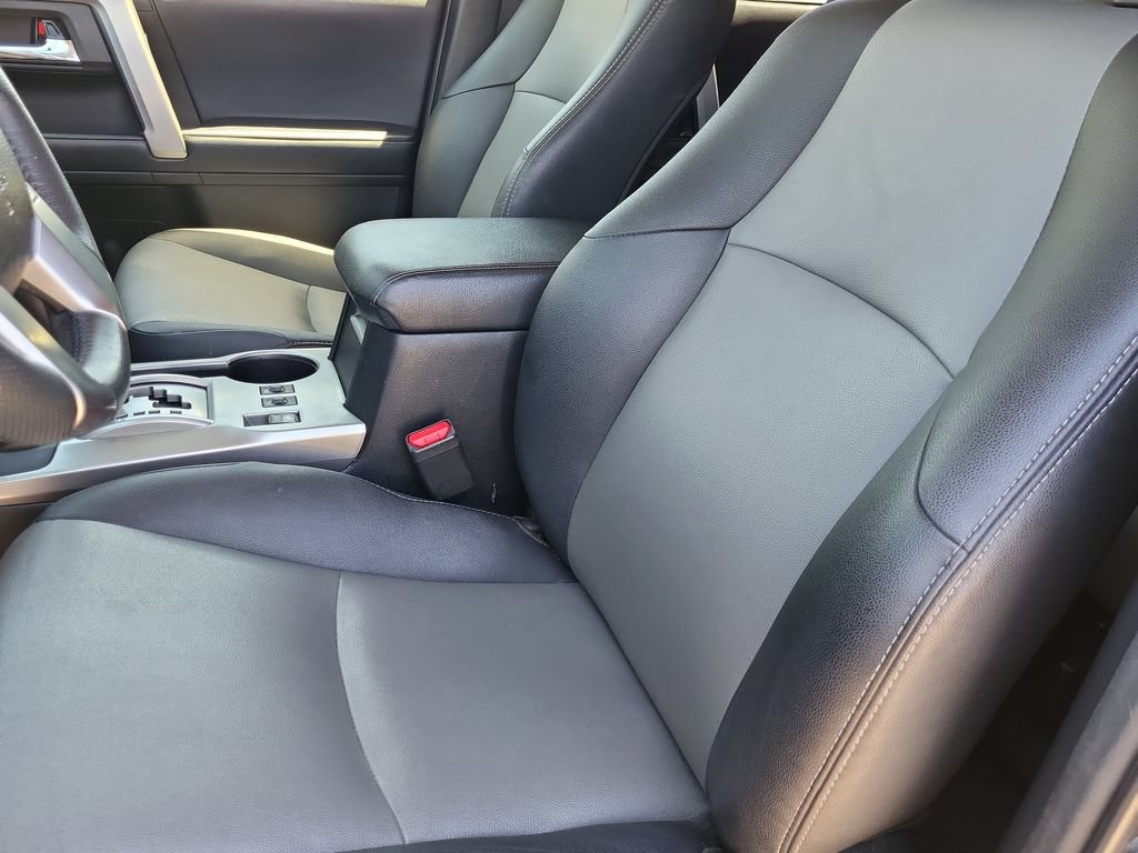 Used 2021 Toyota 4Runner SR5 Premium w/ Moonroof Package AWD/4WD image 13