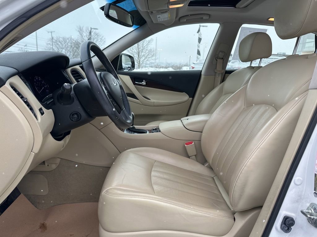 Used 2017 INFINITI QX50 AWD w/ Premium Plus Package image 41