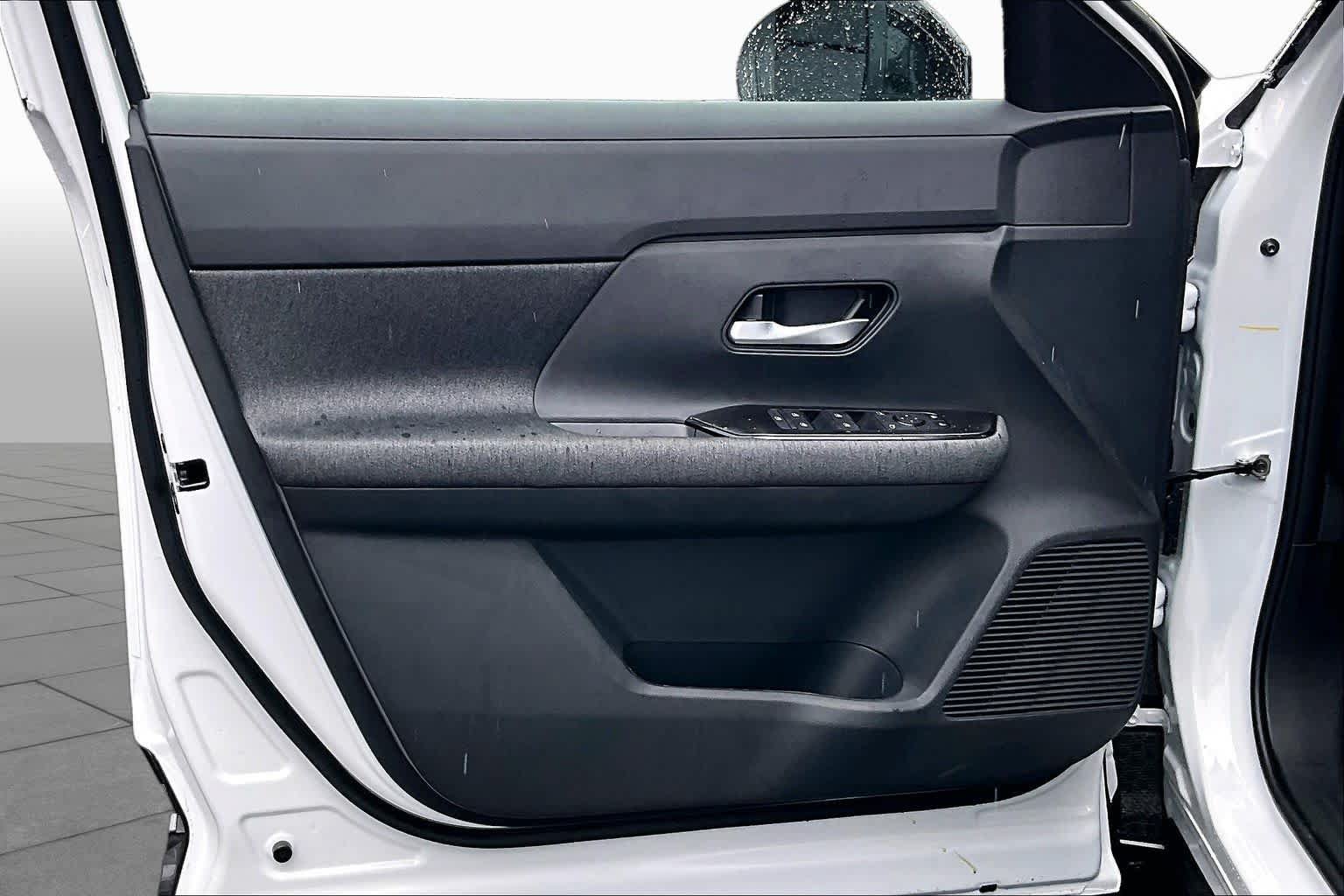 New 2026 Nissan Kicks SV w/ SV Premium Package FWD image 10