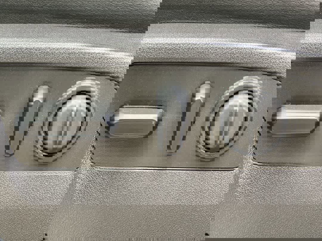 Used 2019 Chevrolet Silverado 1500 High Country image 15