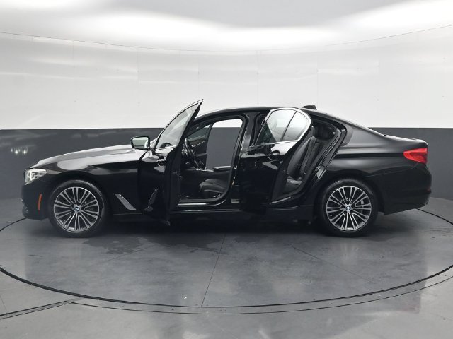 Used 2018 BMW 530i xDrive AWD/4WD image 38