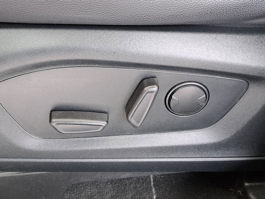 Used 2022 Ford Explorer Limited image 26