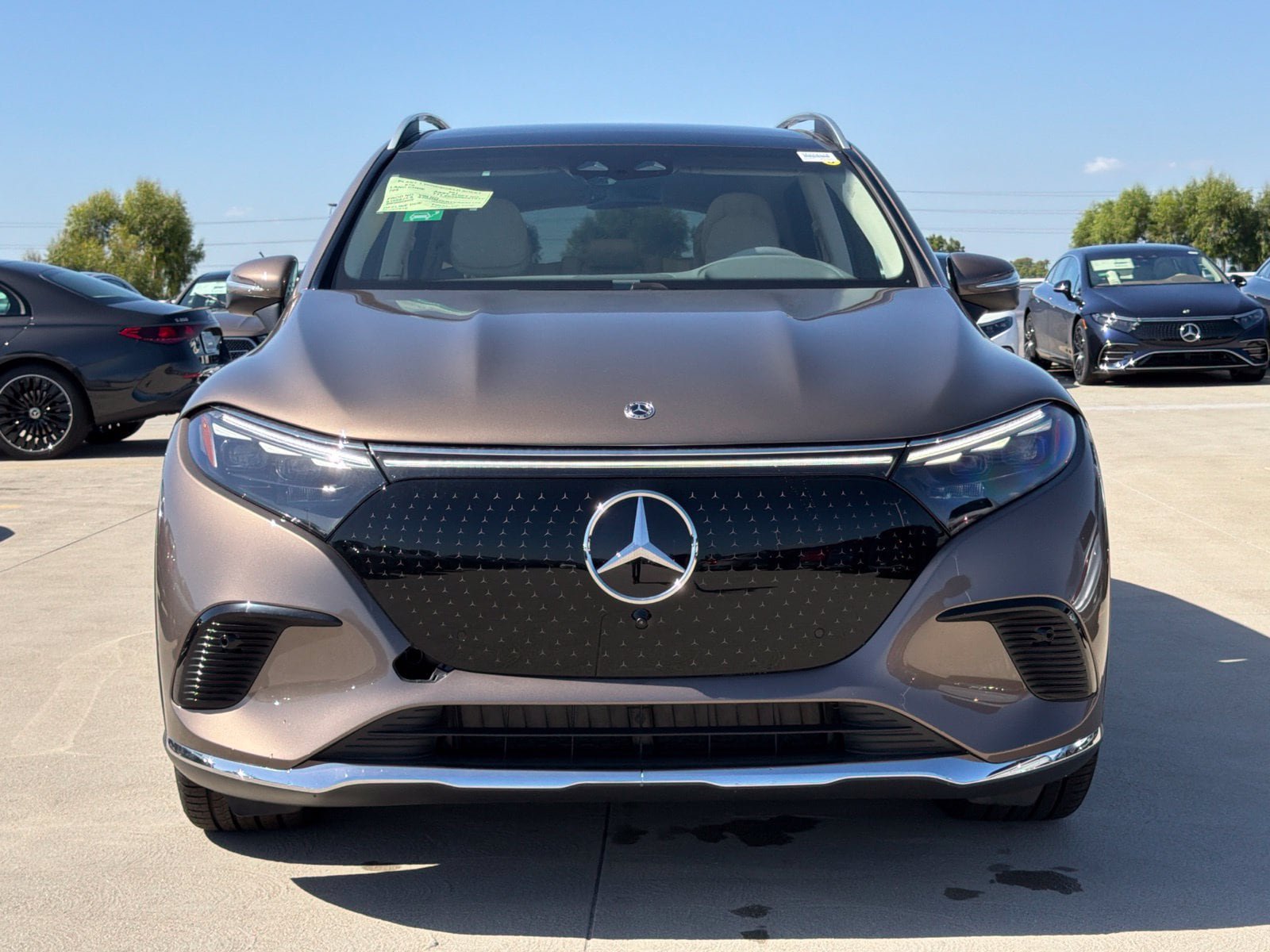 New 2027 Mercedes-Benz EQS 400 4MATIC SUV image 3