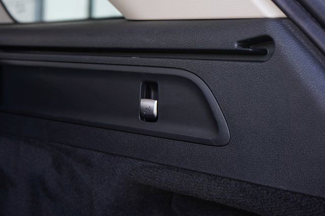 Used 2017 Mercedes-Benz GLC 300 GLC 300 image 9