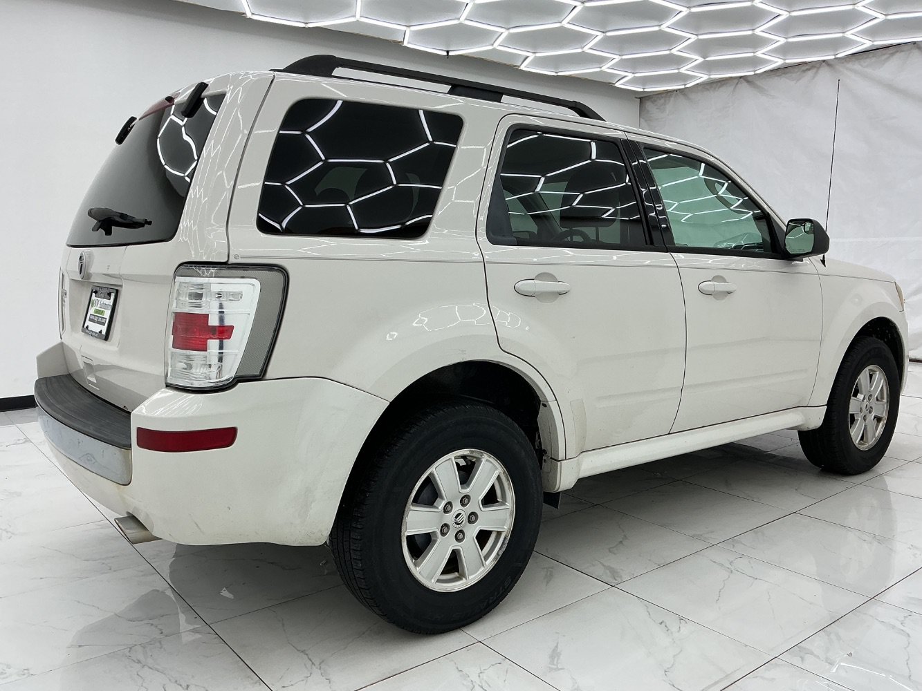 Used 2010 Mercury Mariner 2WD image 6
