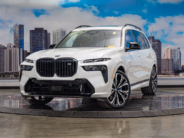 Used 2025 BMW X7 M60i AWD/4WD image 2