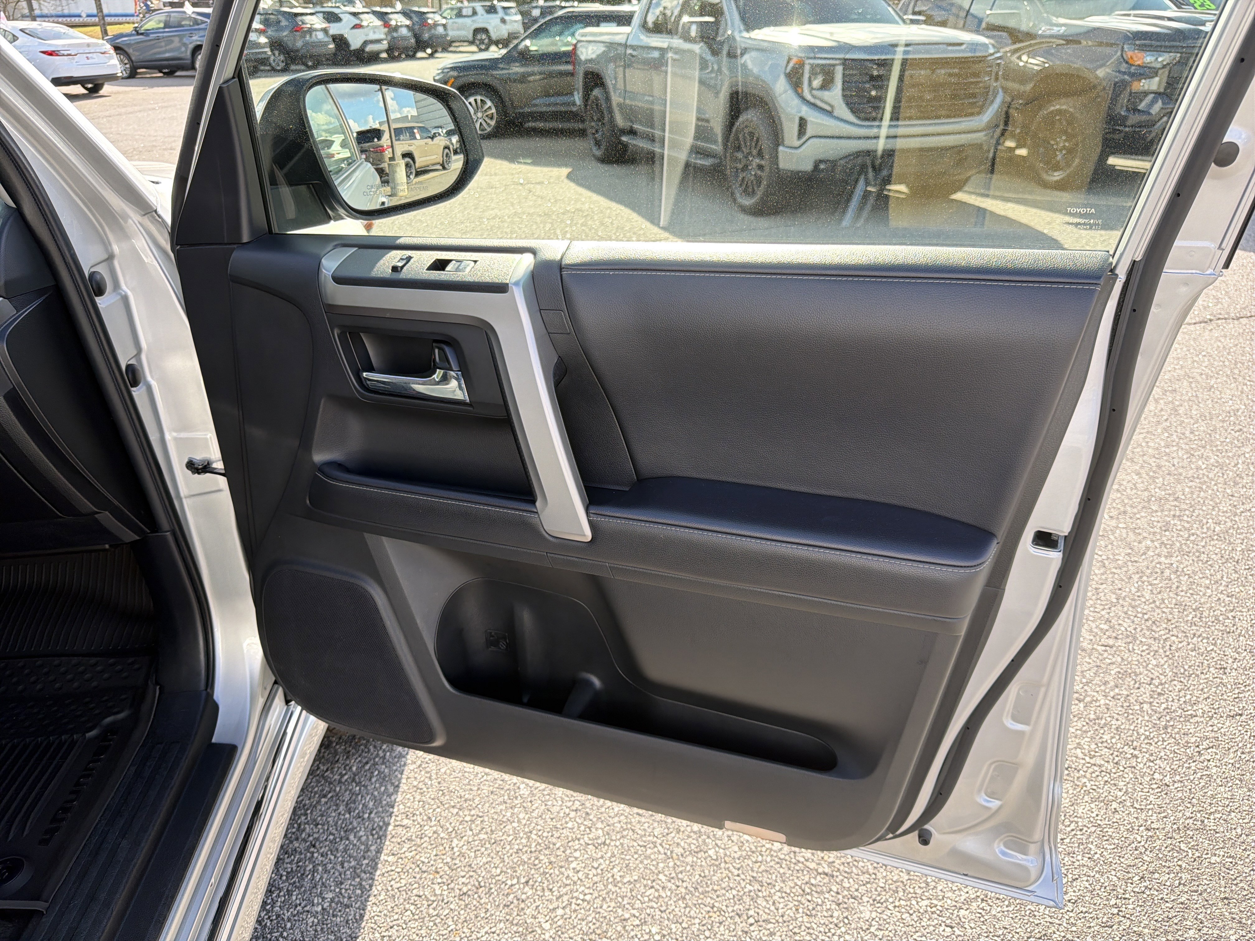 Certified 2022 Toyota 4Runner Limited image 28