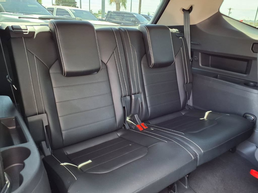 Used 2023 Volkswagen Atlas SEL Premium AWD/4WD image 17