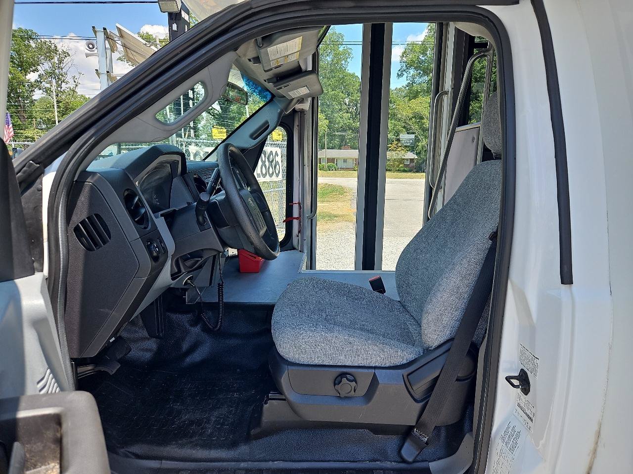 Used 2016 Ford F550 Luxury RWD image 10