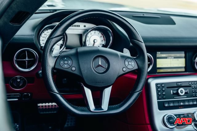 Used 2012 Mercedes-Benz SLS AMG Roadster image 6