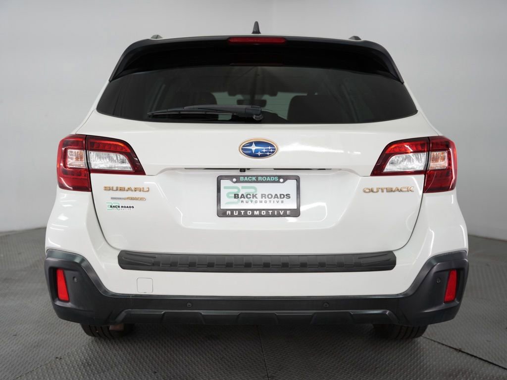Used 2018 Subaru Outback 2.5i Touring AWD/4WD image 8