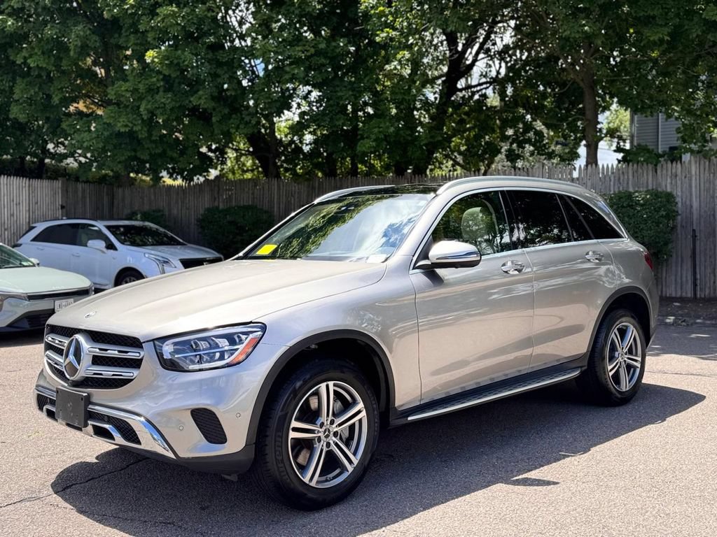 Used 2022 Mercedes-Benz GLC 300 4MATIC w/ Multimedia Package Lite image 2