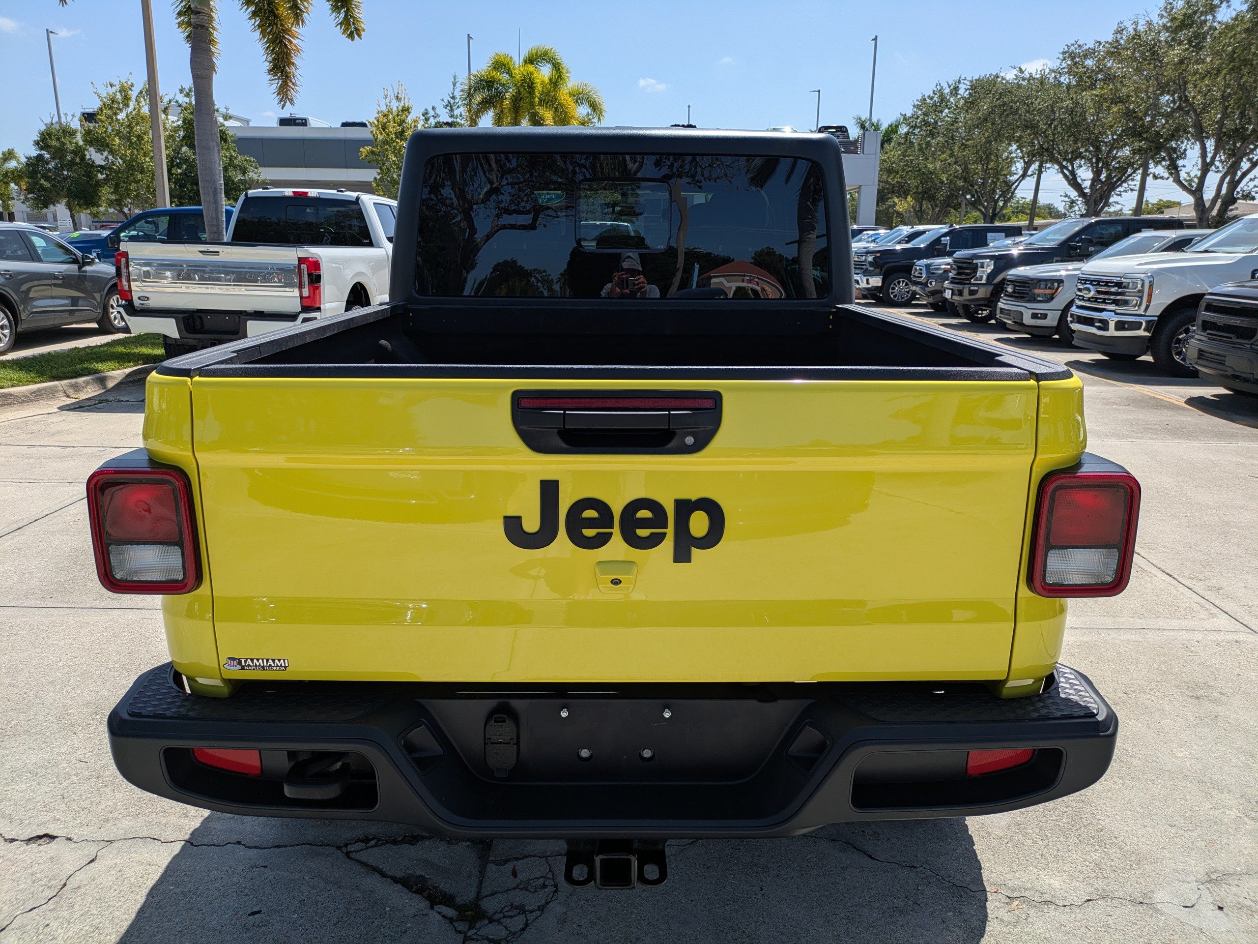 Used 2023 Jeep Gladiator Sport AWD/4WD image 5