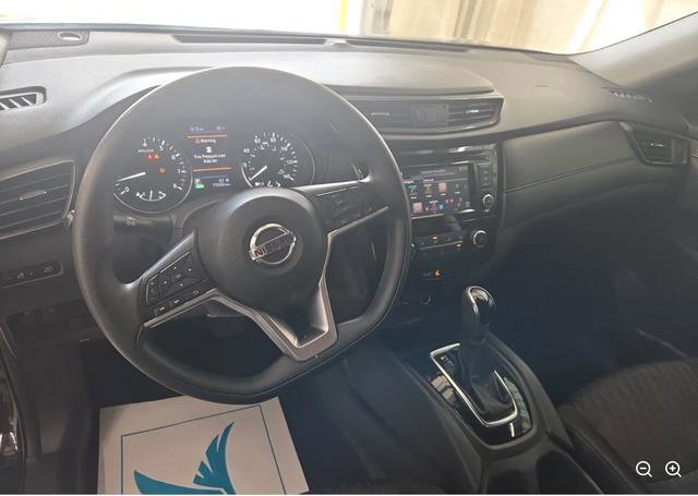 Used 2019 Nissan Rogue S image 5