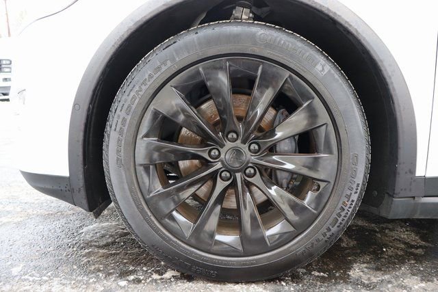 Used 2019 Tesla Model X Long Range image 12