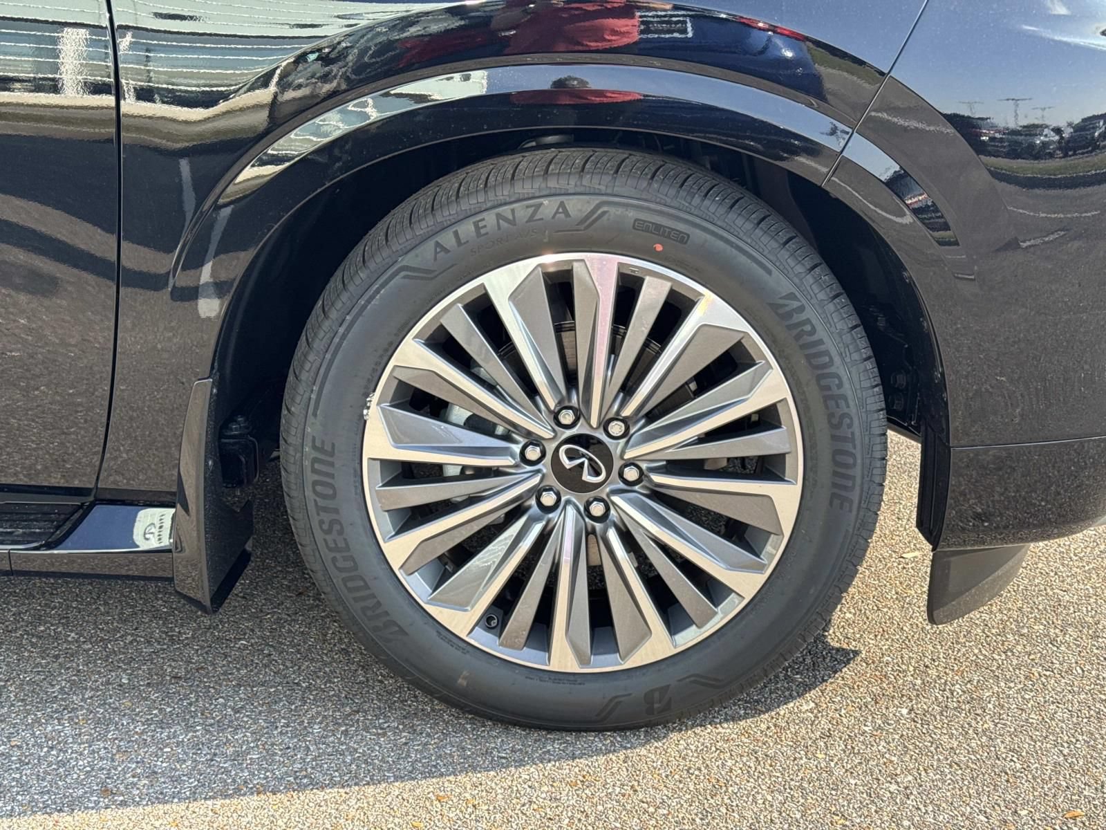 New 2026 INFINITI QX80 Luxe w/ Cargo Package AWD/4WD image 3