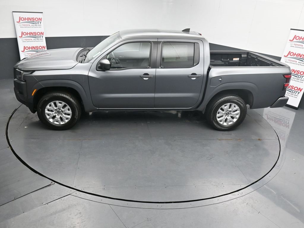 Used 2023 Nissan Frontier SV image 31