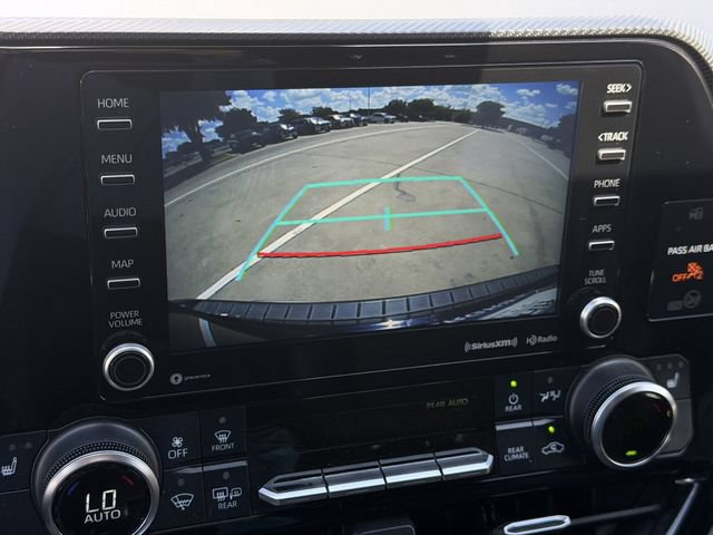 Used 2022 Toyota Highlander XSE FWD image 17