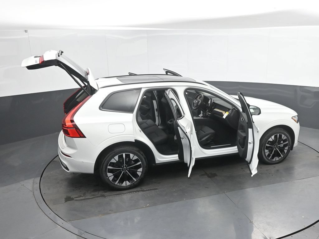 New 2026 Volvo XC60 B5 Plus w/ Climate Package AWD/4WD image 44