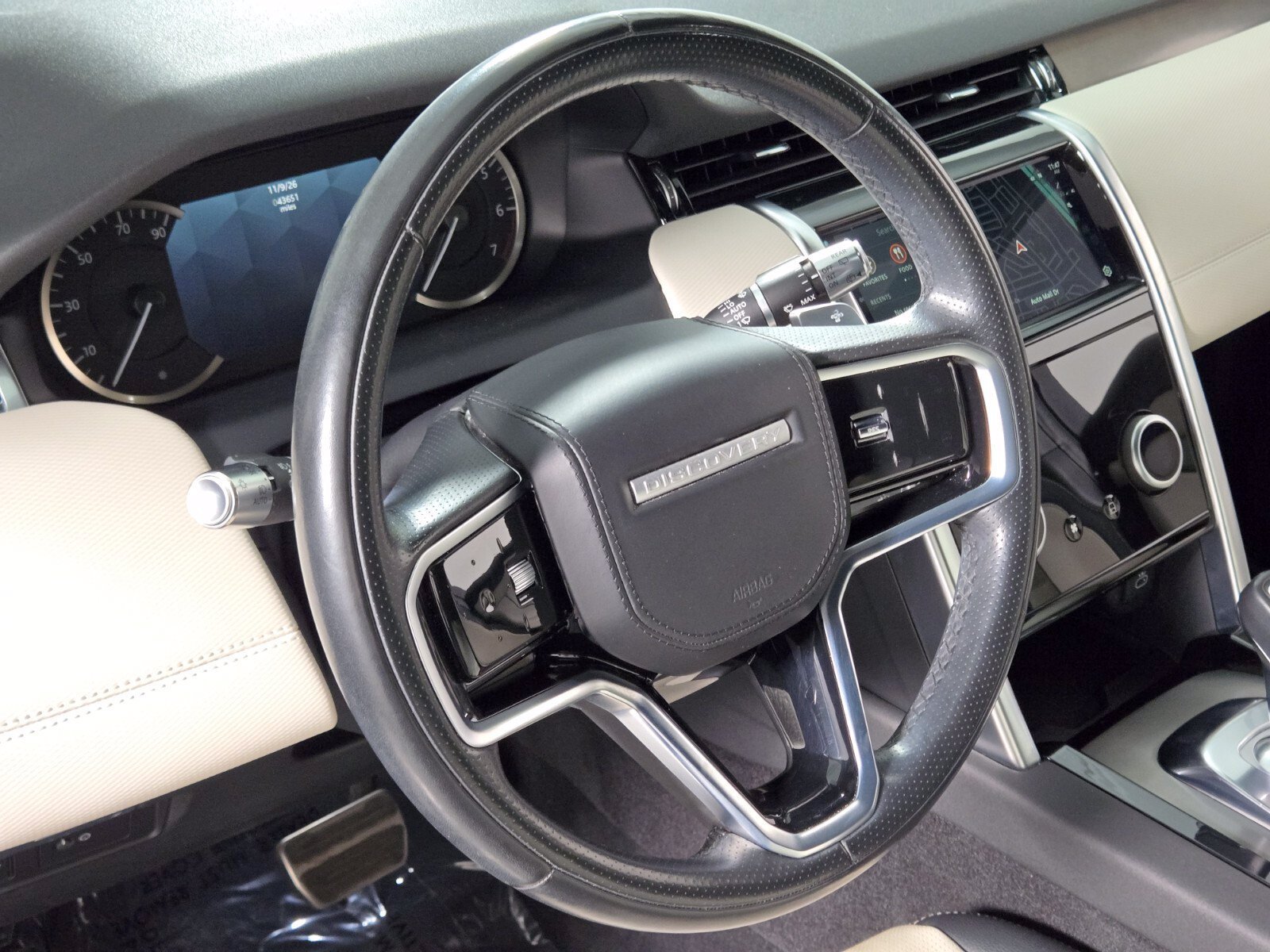 Used 2022 Land Rover Discovery Sport SE R-Dynamic AWD/4WD image 23