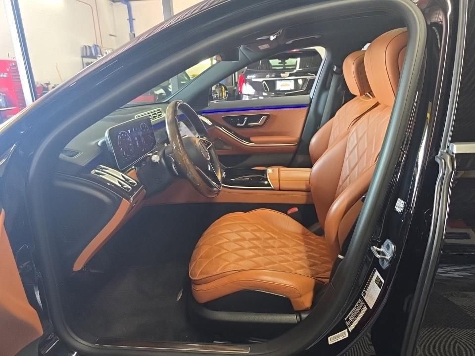 Used 2022 Mercedes-Benz S 580 4MATIC Sedan image 2