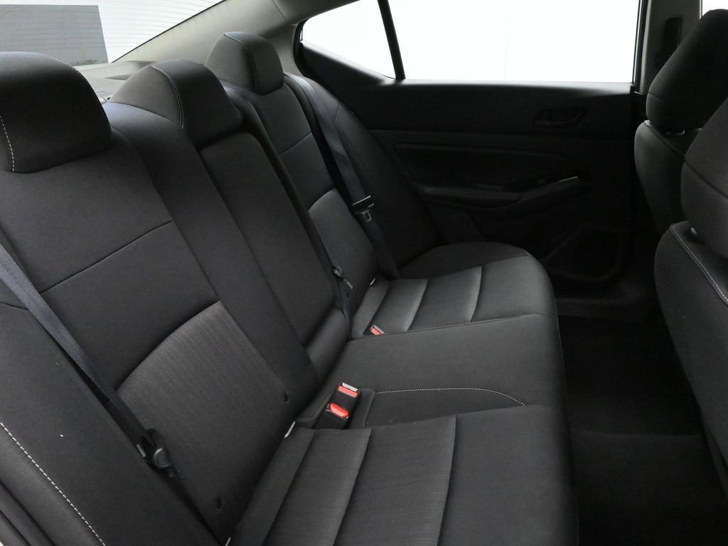 Used 2023 Nissan Altima 2.5 SV image 11