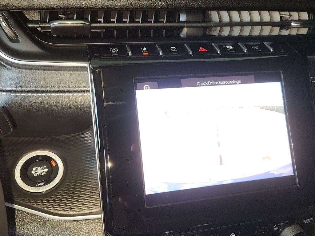 Used 2024 Jeep Grand Cherokee Altitude RWD image 34