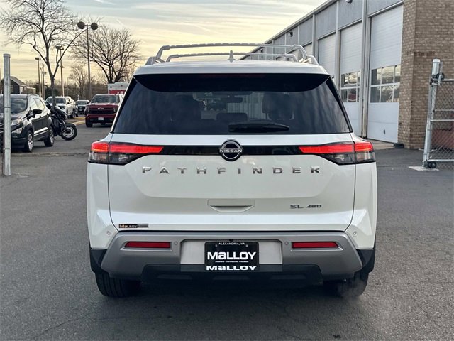 Used 2023 Nissan Pathfinder SL image 4