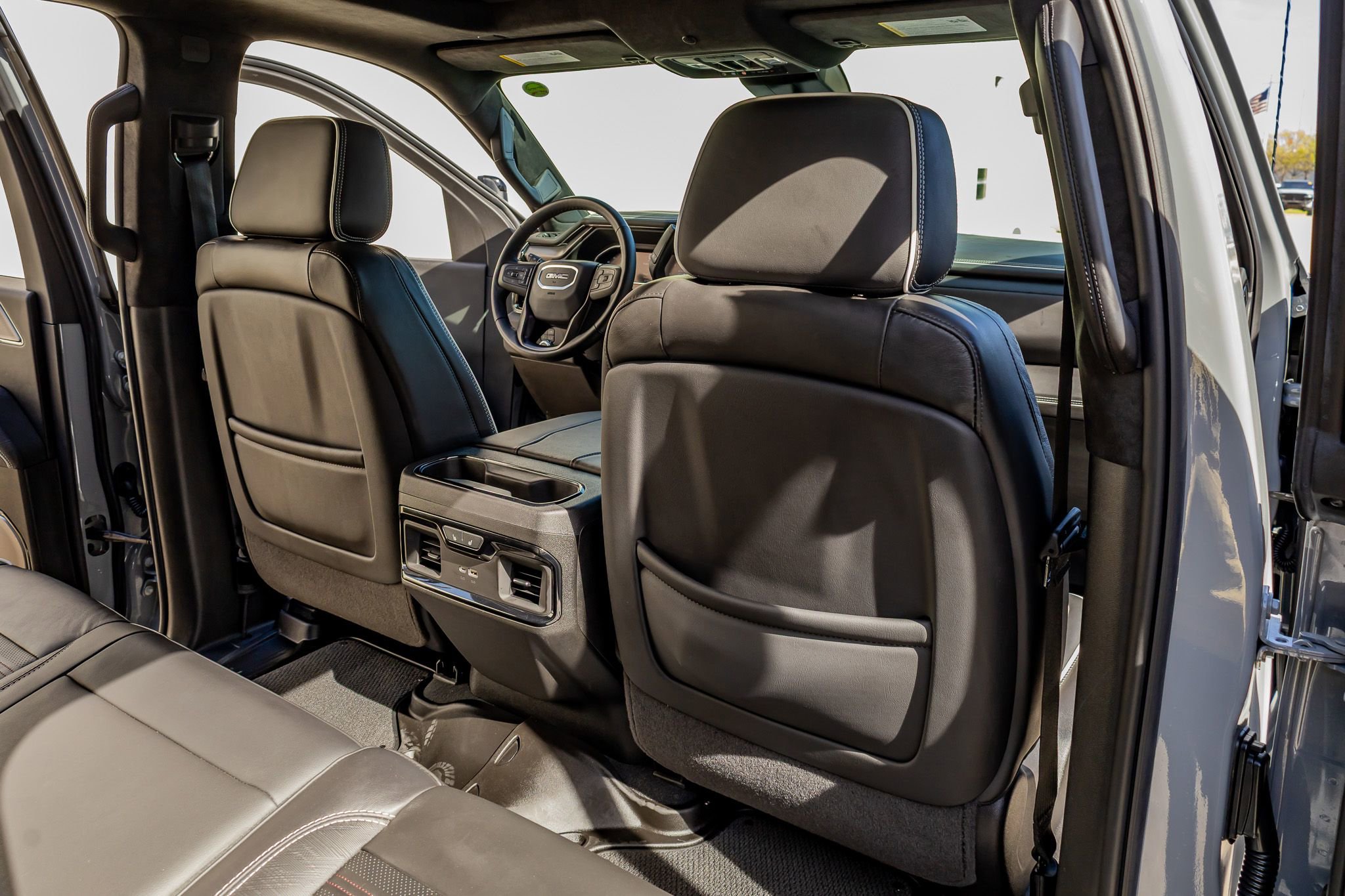 Used 2025 GMC Sierra 2500 AT4X image 31