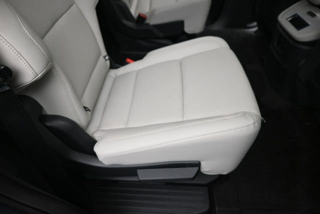Certified 2025 Lincoln Navigator Reserve AWD/4WD image 30