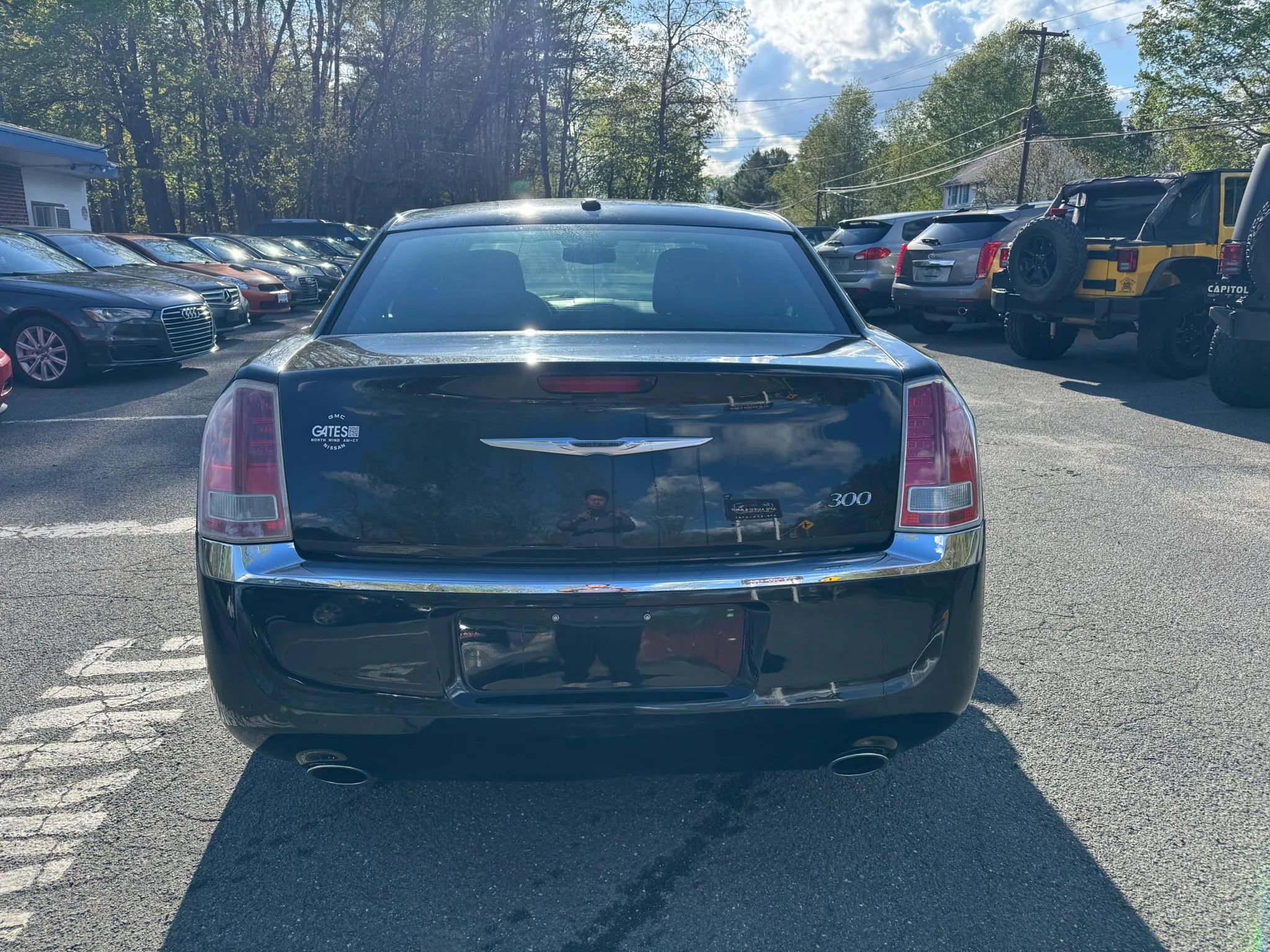 Used 2012 Chrysler 300 RWD image 4