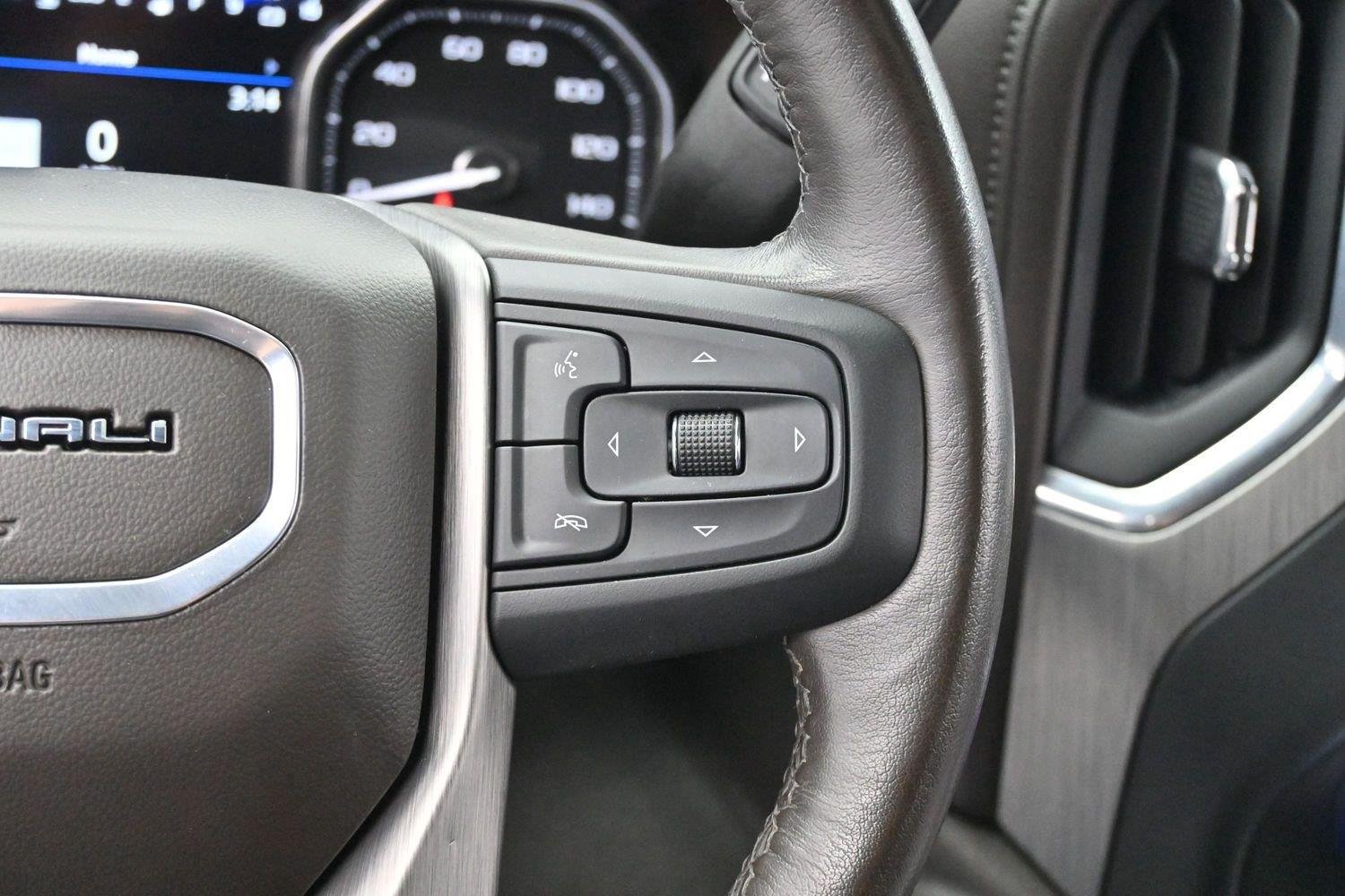 Used 2022 GMC Sierra 1500 Denali w/ Driver Alert Package II AWD/4WD image 16