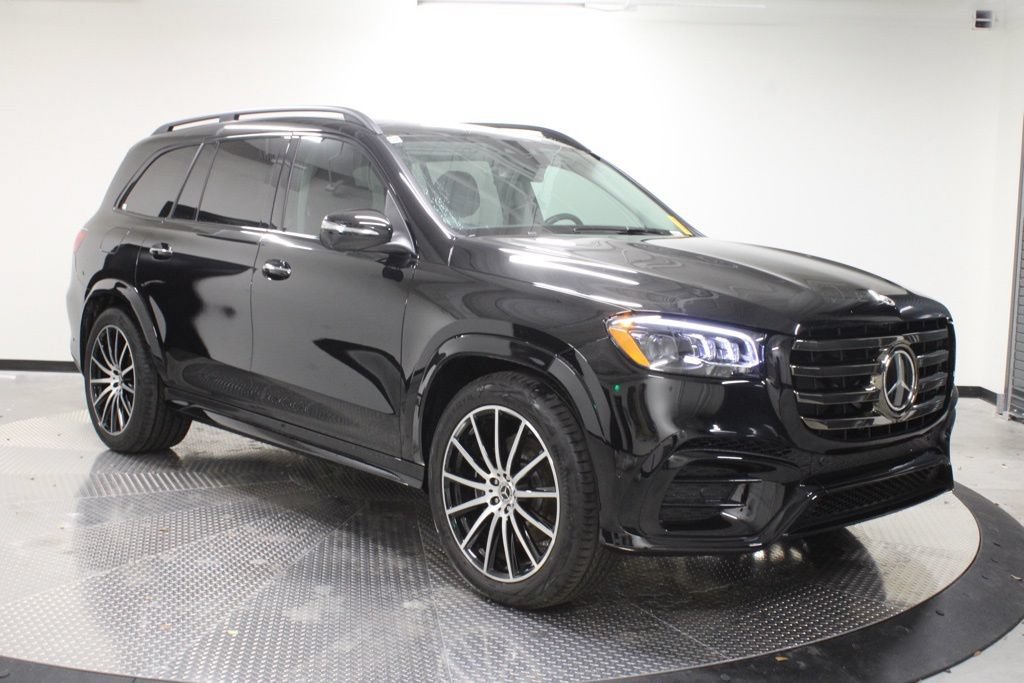 Certified 2025 Mercedes-Benz GLS 450 4MATIC image 9