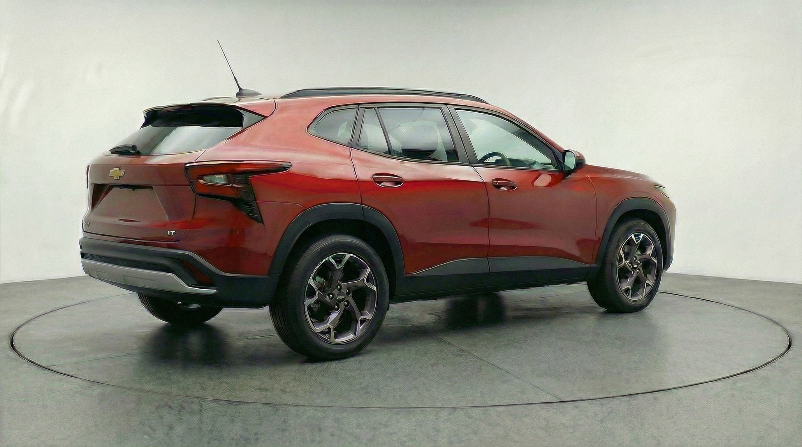 Used 2025 Chevrolet Trax LT w/ LT Convenience Package image 9