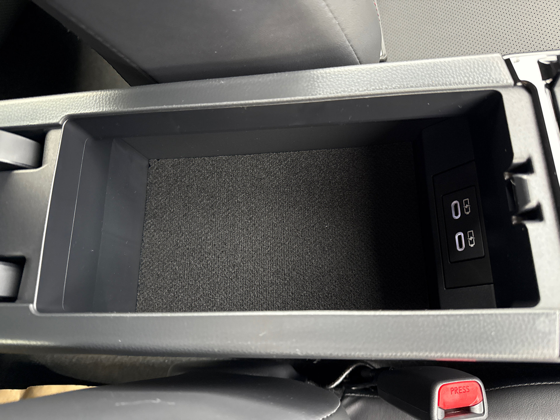 New 2026 Toyota Prius Plug-In Hybrid FWD image 13