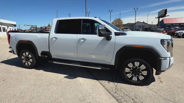 New 2026 GMC Sierra 2500 Denali w/ Denali Reserve Package AWD/4WD image 2
