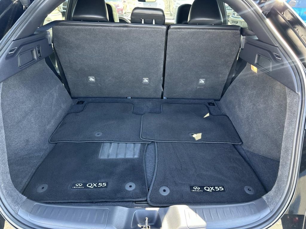 Certified 2025 INFINITI QX55 Luxe image 32