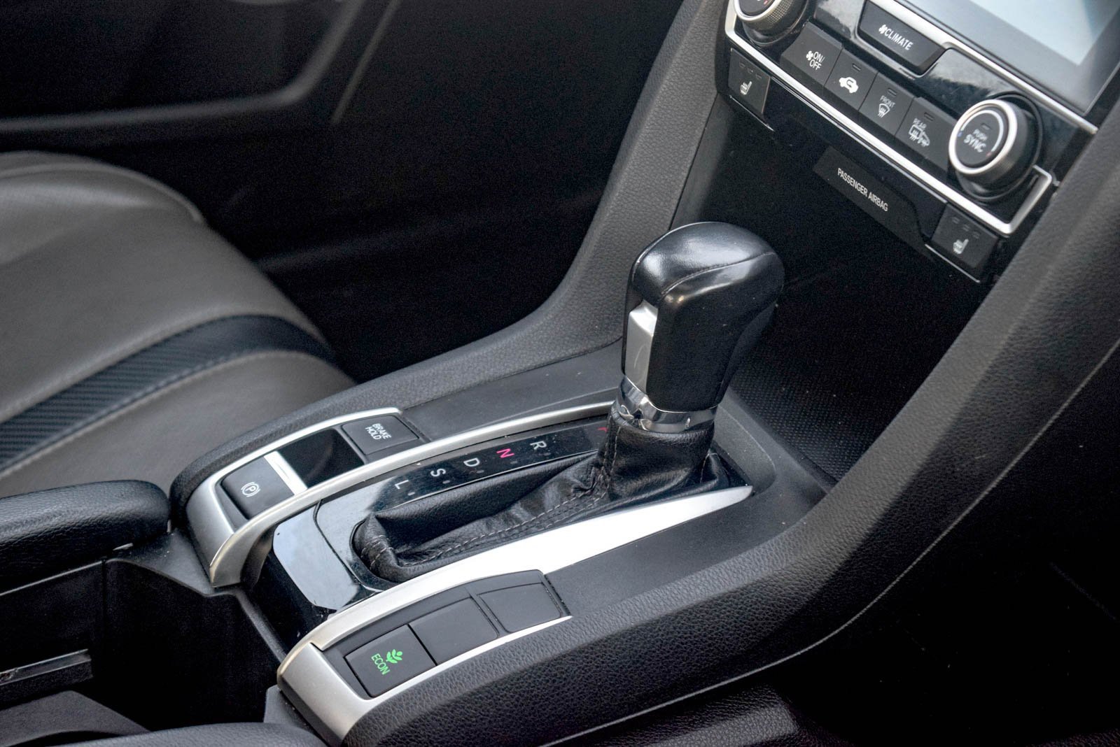 Used 2018 Honda Civic EX-L image 5